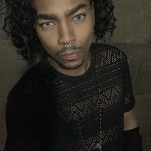 Meet your Posher, Leo